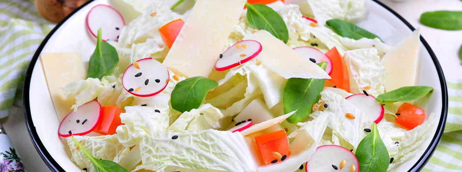 Salad with Chinese Cabage and flaxseed